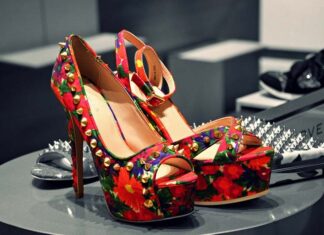 Celebrity make-up artist Gary Cockerill shows you beauty trick